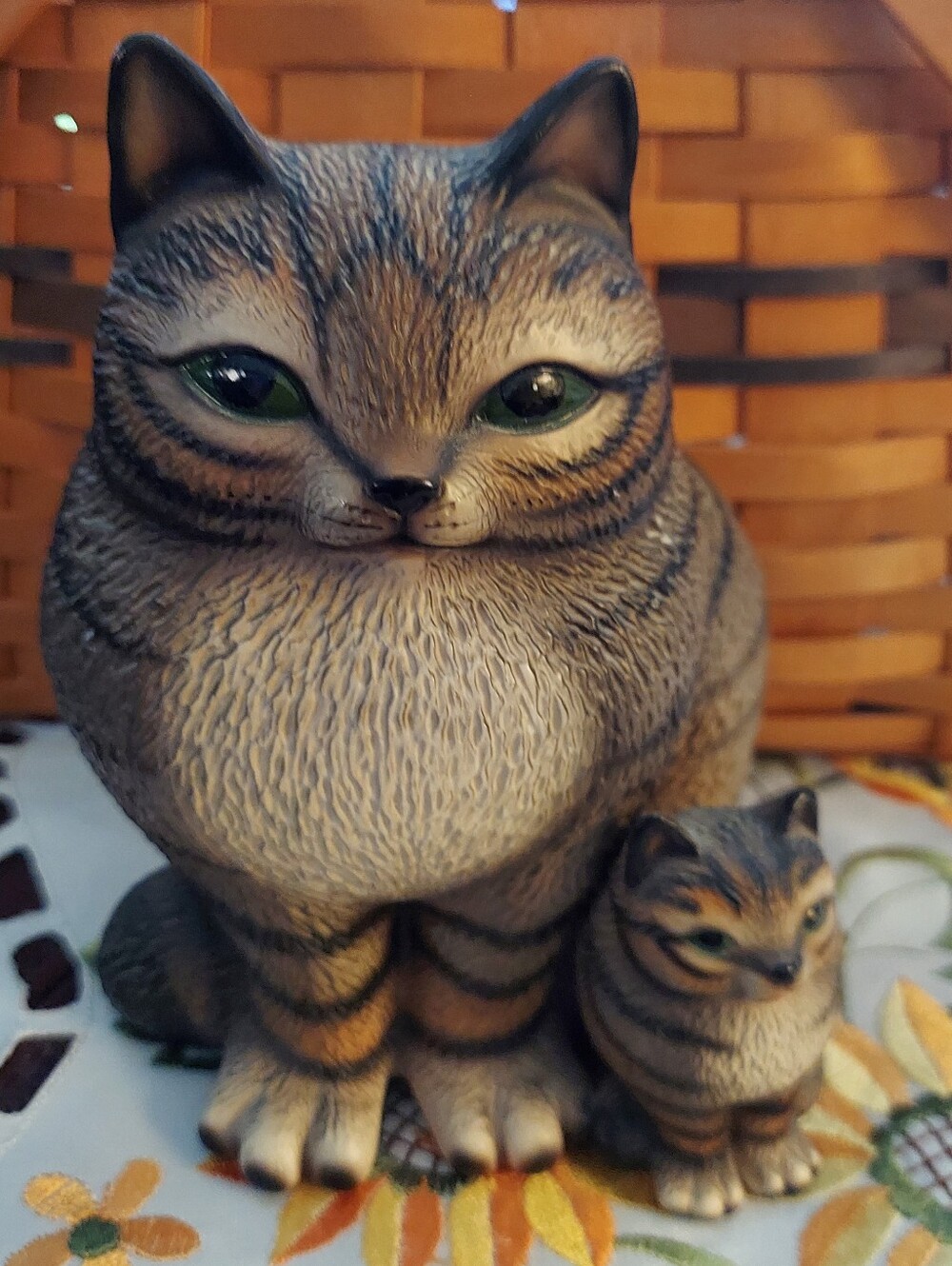 Vintage Harvey Knox Ceramic Tabby Cat